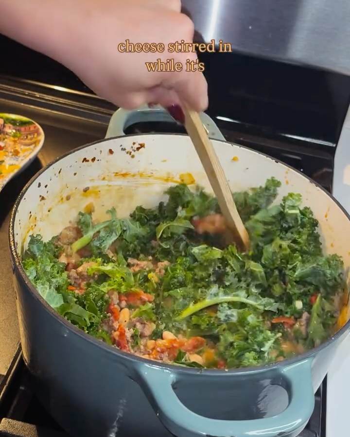 White Bean, Kale, and Ham Soup