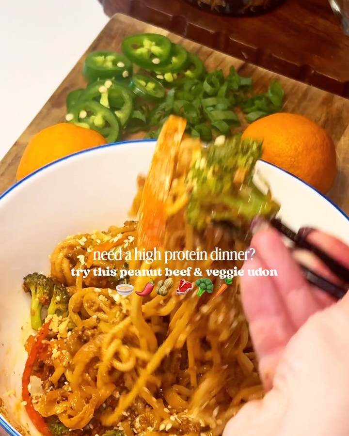Spicy Peanut Beef & Veggie Udon