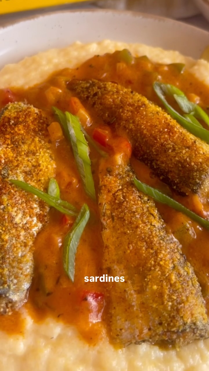 Crispy Sardines and Grits with Cajun Gravy